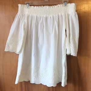 Abercrombie & Fitch cream off the shoulder blouse